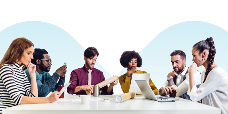 Simpli5 improves team collaboration. Photo of a team having a calm meeting.