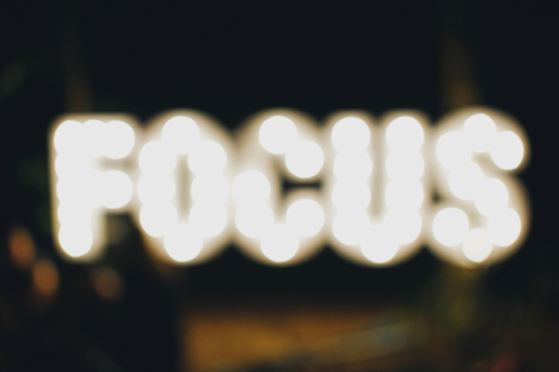 Successful users of 5 Dynamics are aware of how they think, but also open to random insights at the right times. Graphic of the "focus"